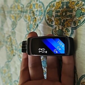 Samsung Gear Fit2 Smartwatch